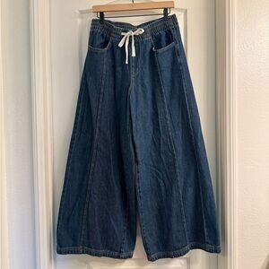 Universal Thread Dark Blue Wide-Leg Drawstring Jeans
